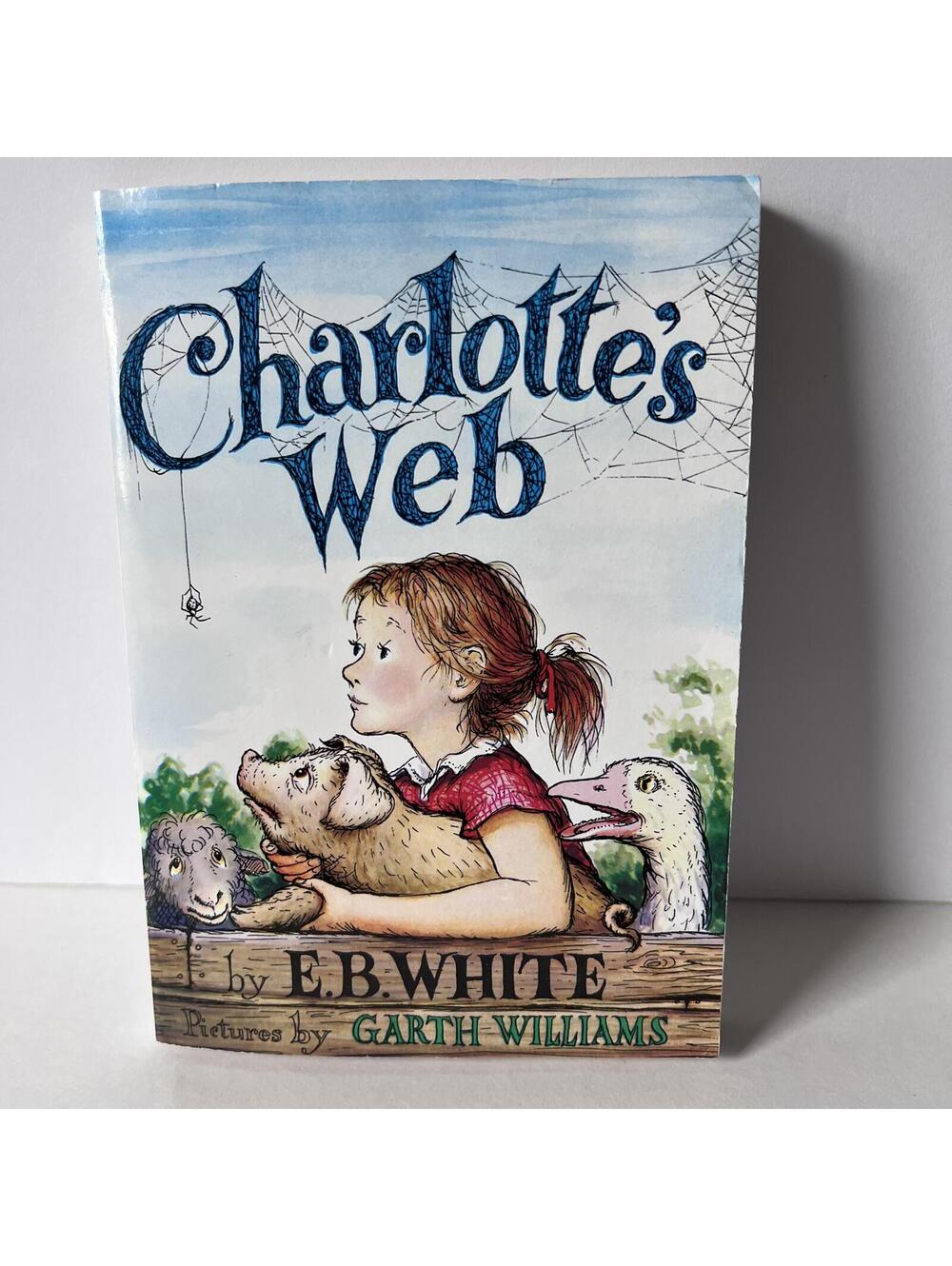 Charlotte's Web by E.B. White - Classic Children's Book Paperback Scholastic